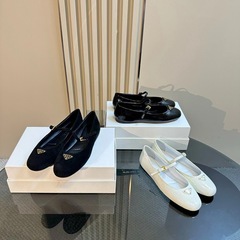P家の少女 ~ レトロな三角マークのサテンのフラットメアリー珍靴の女性の通勤靴