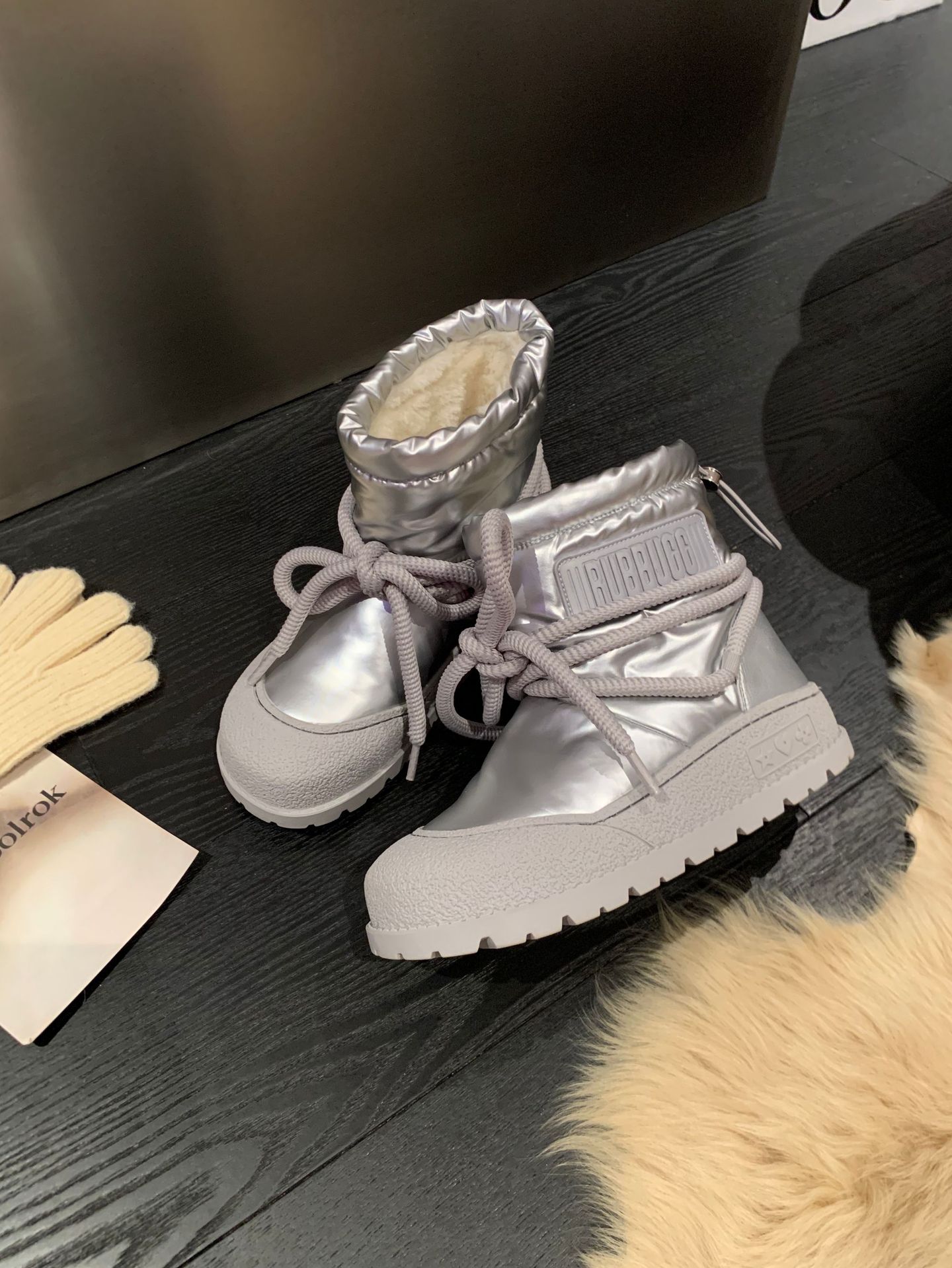 ShoeGlobe Damen-Schneestiefel aus echtem Leder mit dicker Sohle, Schnürung und warmem Futter – Herbst/Winter 2025 – Modisch, rutschfest, mit dicker Baumwollsohle_voghion.com