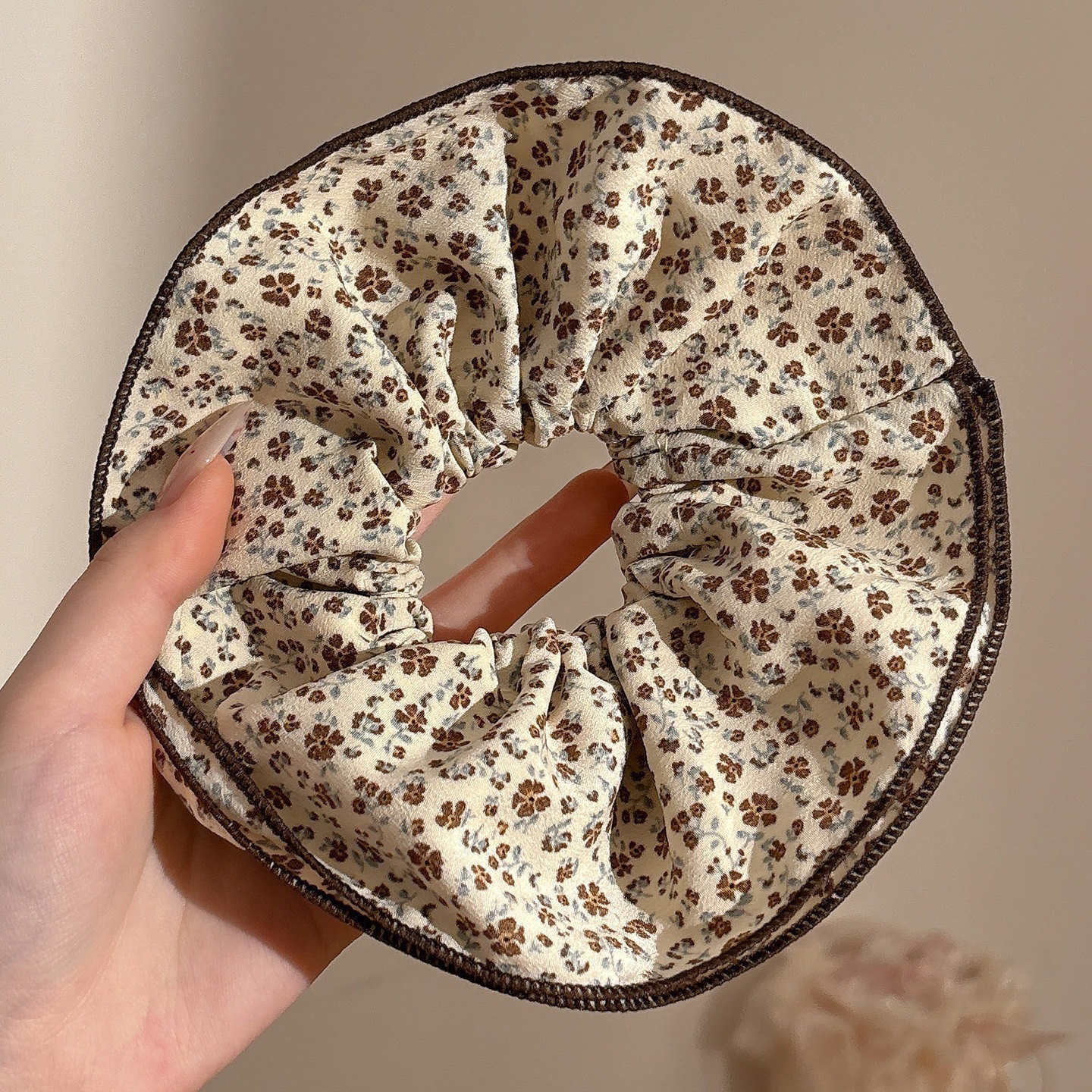 2# beige floral black overlock four-layer enlarged hair tie about 16cm
