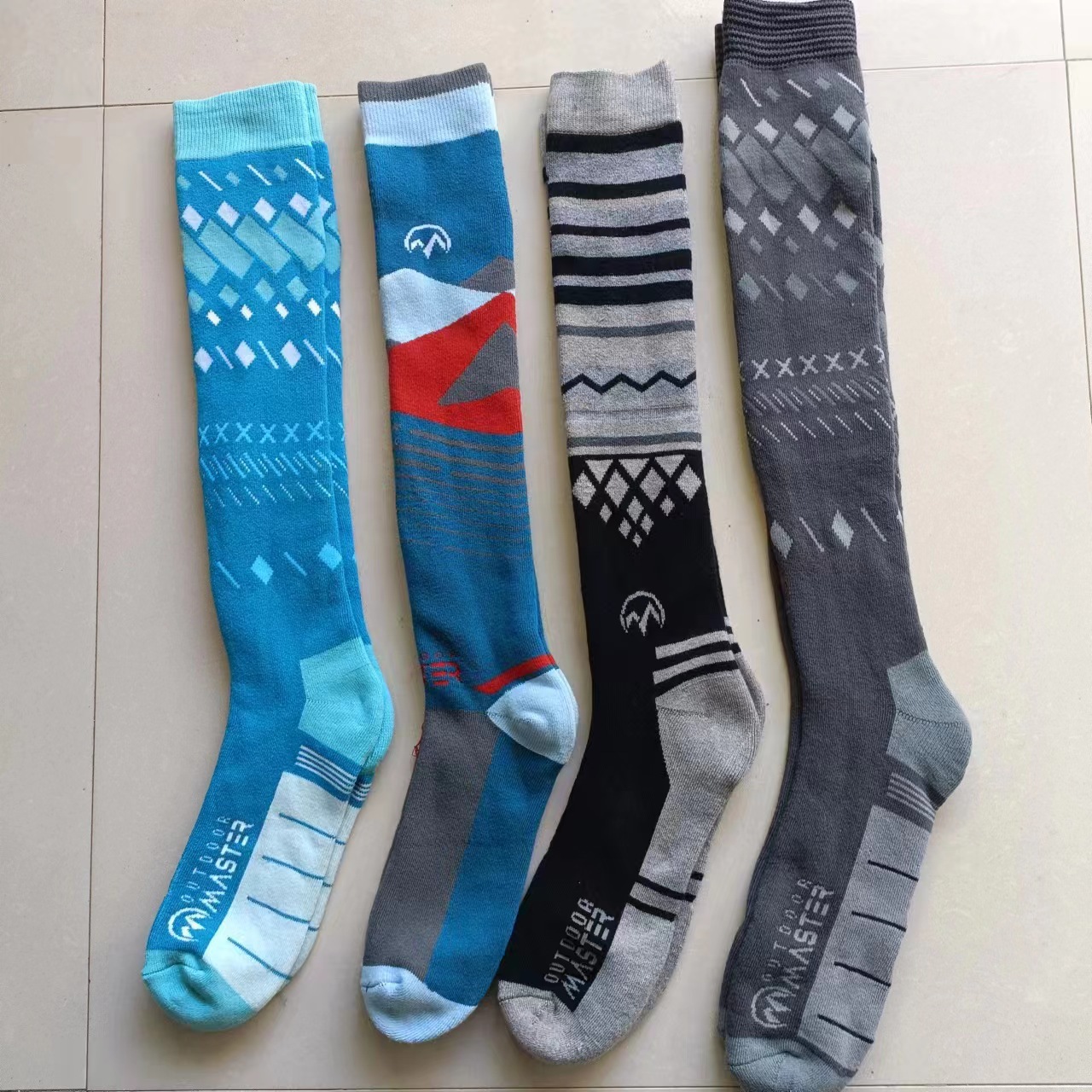 Ski-Outdoor-Sportarten, déck Wandersocken, Handdicher fir Männer a Fraen, Ënnerdeel, laang Schlauch, Schweessabsorptioun, Wärmehaltung_voghion.com