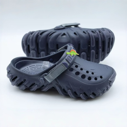 New Style Corrugated Tank-Style Clogs for Men, Outdoor Beach Shoes, Closed-Toe, Non-Slip, Breathable Sandals, Available for Wholesale and Dropshipping