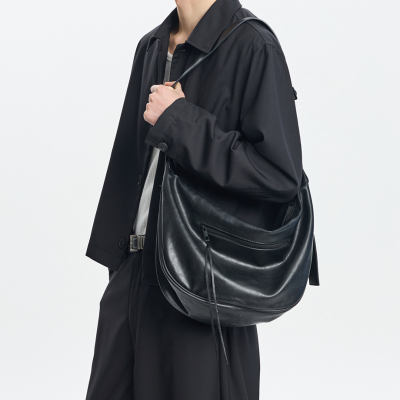 South Korea New Crossbody Bag Large Capacity Men's Motorcycle Riding Bag Trendy Brand Shoulder Crossbody Bag Retro Wandering Dumpling Bag South Korea New Crossbody Bag Large Capacity Men's Motorcycle Riding Bag Trendy Brand Shoulder Crossbody Bag Retro Wandering Dumpling Bag