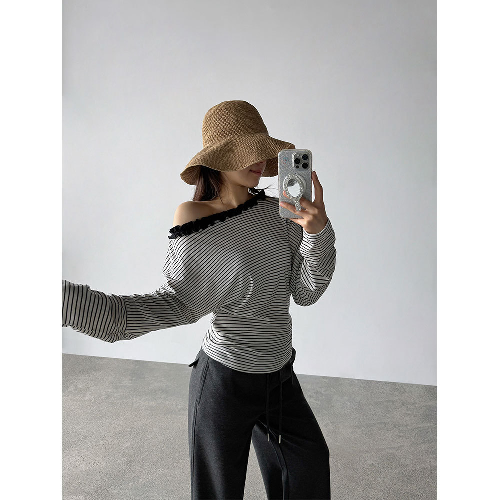 【王琪芝】设计感木耳花边斜肩条纹T恤女春百搭显瘦上衣长袖WQ231