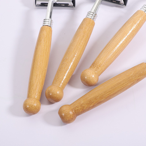 Factory of bamboo-handled vintage stainless steel razors for inns and guesthouses, disposable razors, and manual beard shavers.