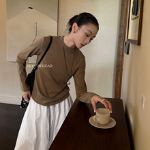 6UP早秋韩系纯色半高领打底衫女老钱风13行新款通勤休闲上衣61133