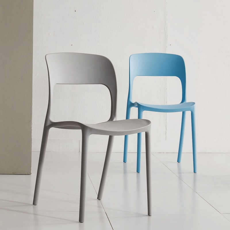 Silla de Comedor con Respaldo de PP para Uso Doméstico, Actividades al Aire Libre, Soporte para Proyectos, Silla de Entrenamiento, Silla de Plástico de Foshan, Diseñada Especialmente para un Estilo Simple y Moderno.