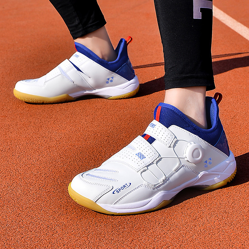 Venta al por mayor zapatos de bádminton para hombres y mujeres profesionales antideslizantes resistentes al desgaste transpirable botón giratorio Placa de carbono entrenamiento de competencia para niños