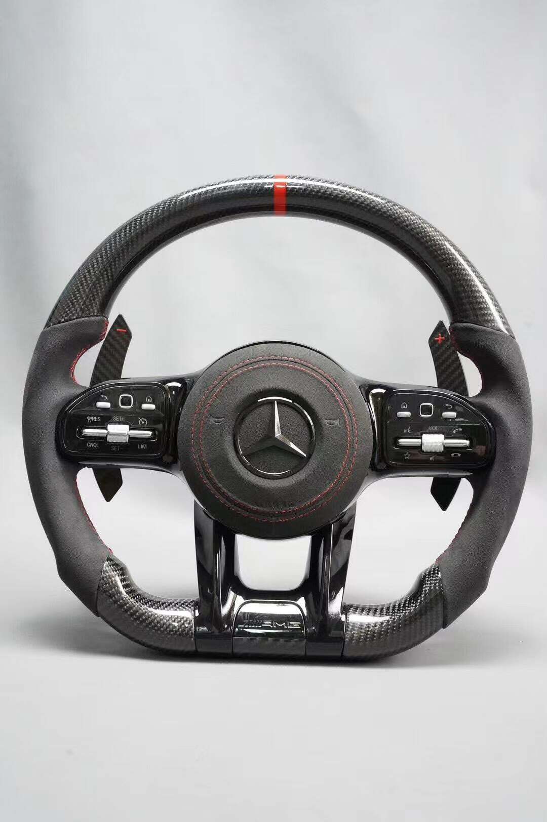 Suitable for Mercedes-Benz older models, this is a new AMG carbon fiber steering wheel with an alcantara suede finish, designed for the A-Class and E-Class models