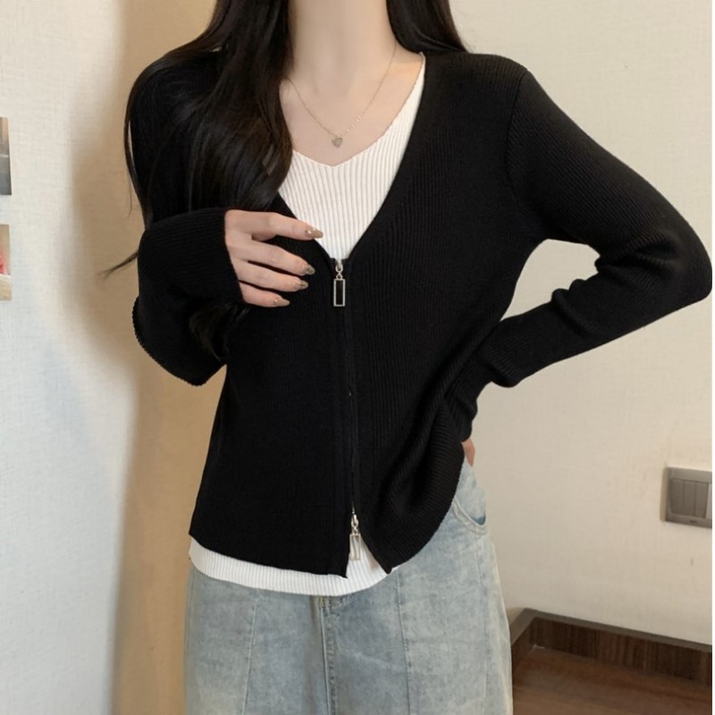 2023 Primavera y Otoño nuevo falso de dos piezas con cuello en V de manga larga de punto exterior de punto superior de las mujeres de la cremallera de moda suéter fino image 4