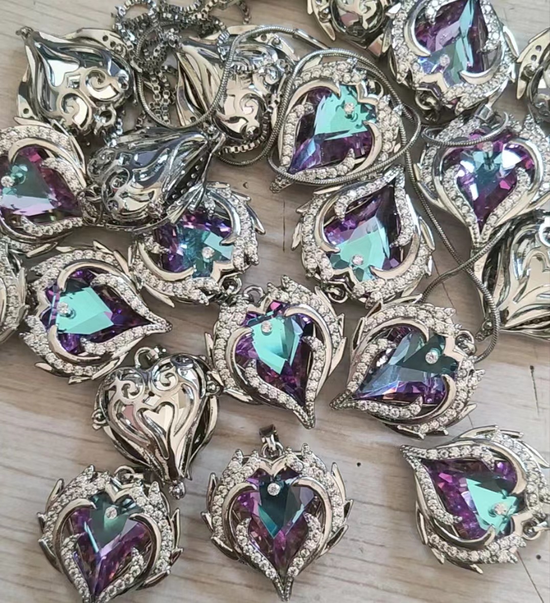 Collar de corazón de océano para mujer – colgante de cristal en forma de corazón, cadena de clavícula de acero inoxidable