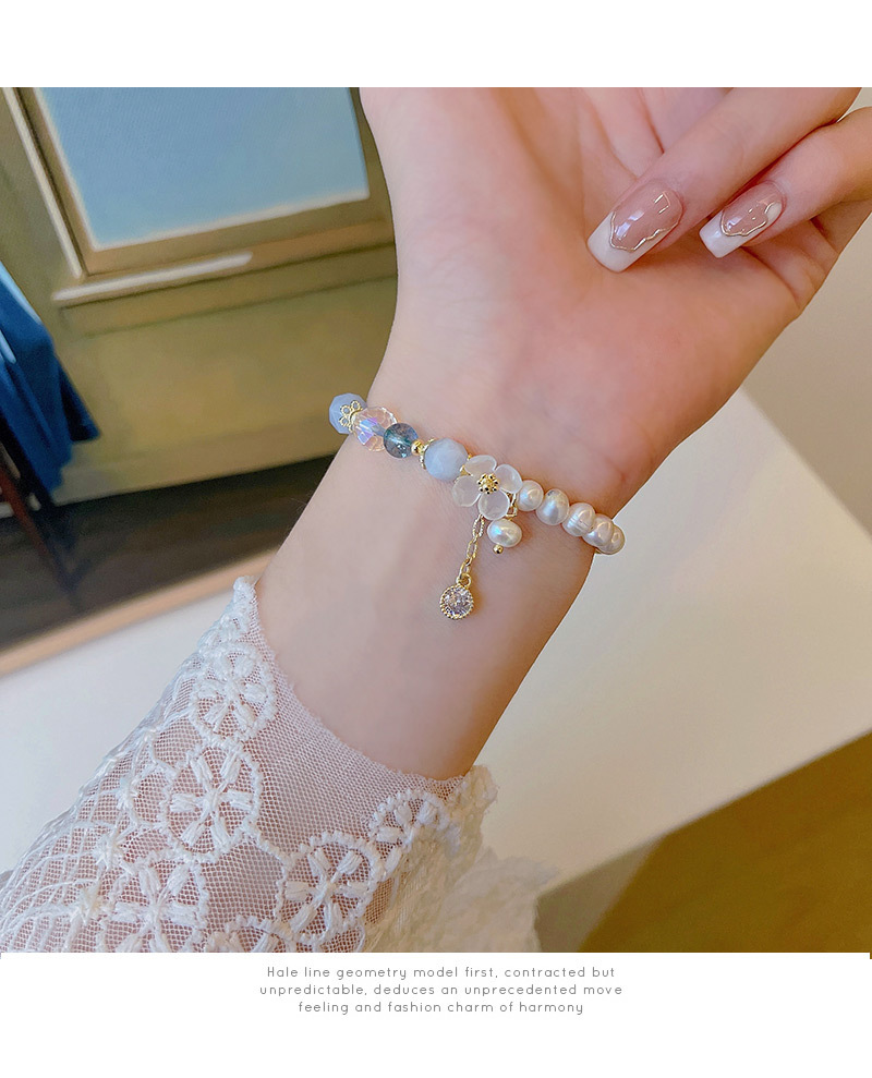 Elegant Flower Pearl Beaded Bracelets display picture 2