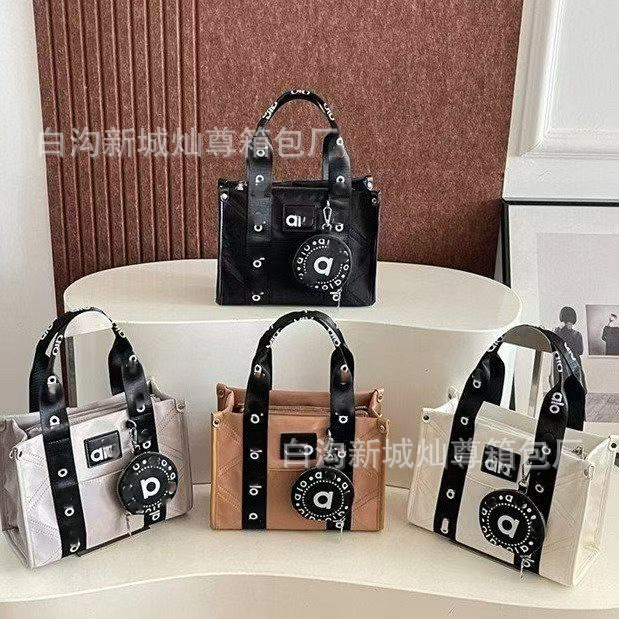 Trendy new letter-print nylon handbag, large-capacity tote bag, shopping bag, shoulder bag, handbag Trendy new letter-print nylon handbag, large-capacity tote bag, shopping bag, shoulder bag, handbag