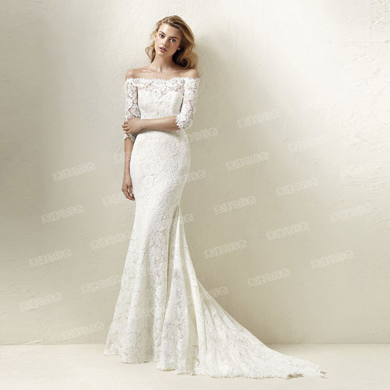 Lace wedding dress