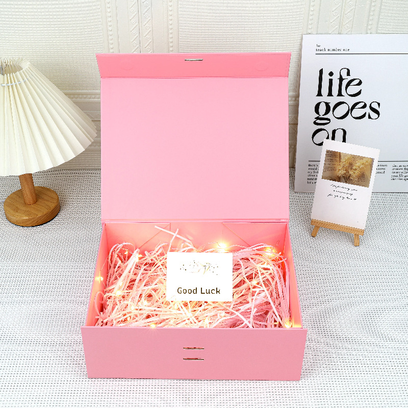 Caja de papel plegable simple transfronteriza en existencia, caja de regalo con tapa magnética abatible, personalizable con impresión de logotipo.