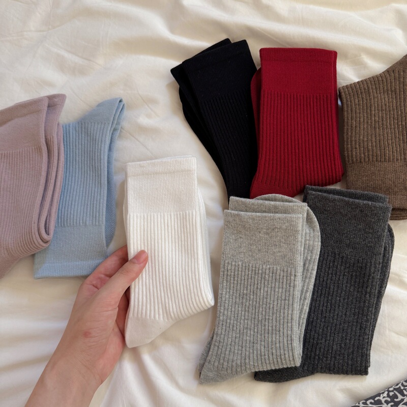 Seamless Anti-Pilling Mid-Calf Socks for Women in Autumn and Winter, Solid Color, Simple Ins Korean Style, Thin Striped Gray Socks Seamless Anti-Pilling Mid-Calf Socks for Women in Autumn and Winter, Solid Color, Simple Ins Korean Style, Thin Striped Gray Socks