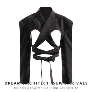 ���������U��¶���������b����Ů����߼���Ħ�ǽ����|�к�ɫ����