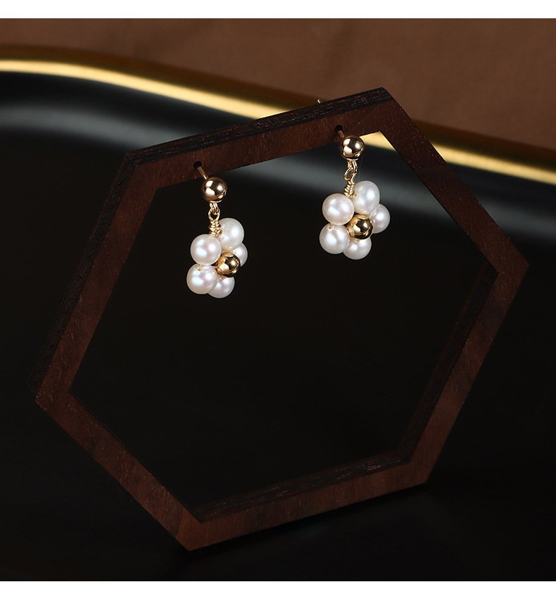 11g Weight 925 Sterling Silver Ear Needle Material Freshwater Pearl, Pearl Inlay Material Earrings, Ear Studs Classification 1 Pair Quantity Holiday, Daily Occasion 925 Sterling Silver, Freshwater Pearl, Copper Material Geometric, Circle, Flower Pattern Women's Gender Inlay Design Simple Style Style 1 Pair 925 Sterling Silver Freshwater Pearl Copper Freshwater Pearl Pearl Freshwater Pearl Earrings Geometric Circle Flower Earrings Ear Studs 5