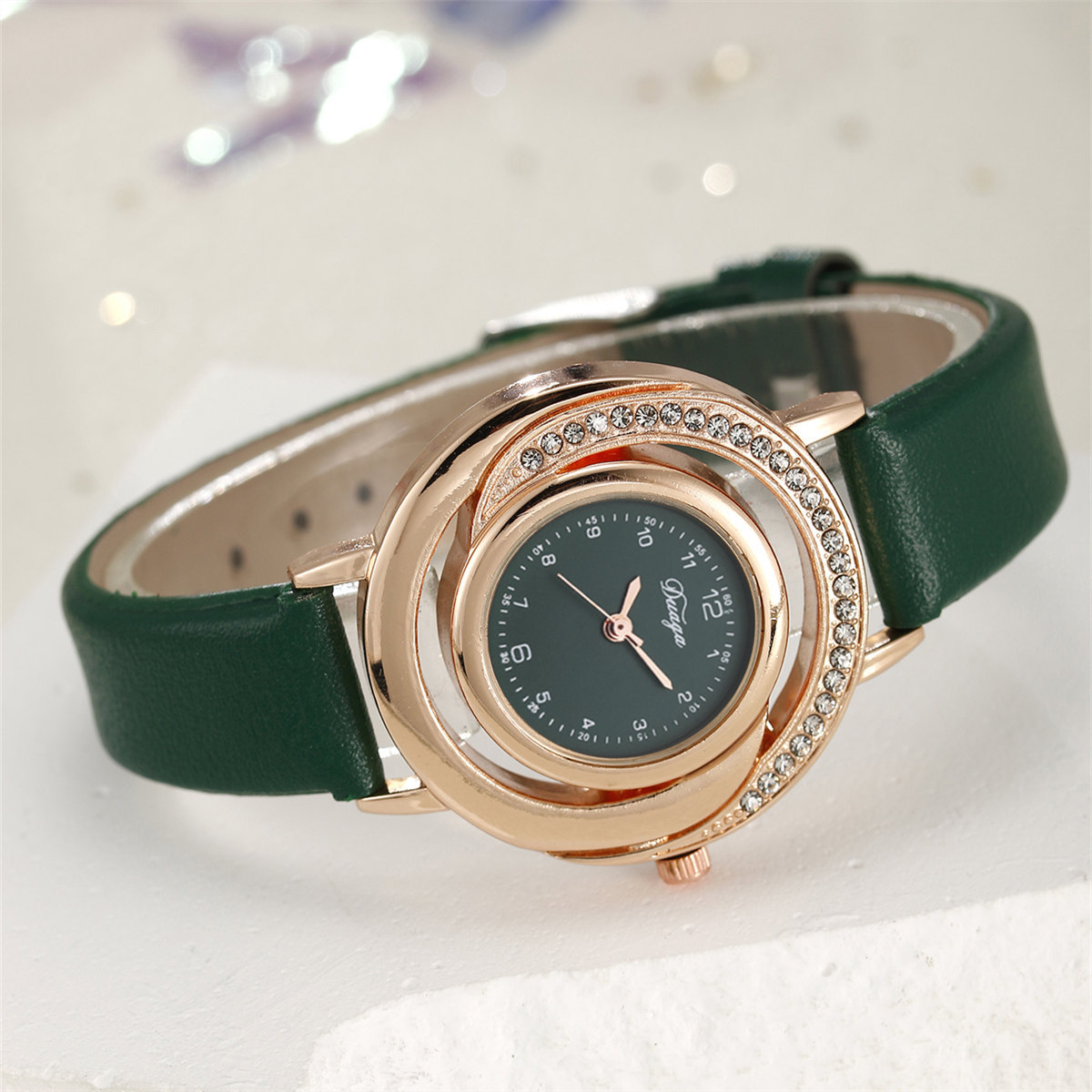 Elegant Geometric Buckle Quartz Women's Watches display picture 10