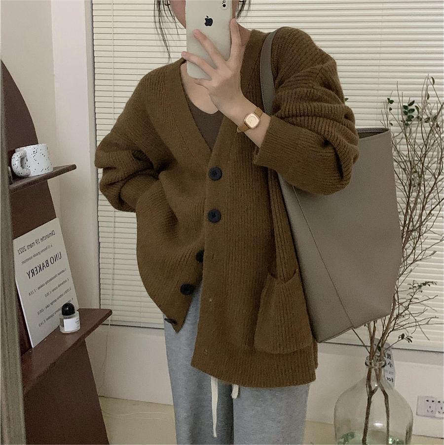 Solid color knitted demi-season cardigan