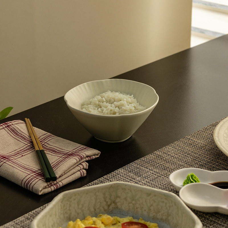 Shihuijin matte stoneware 5-leaf clover rice bowl household high-value 2025 new bamboo hat rice bowl