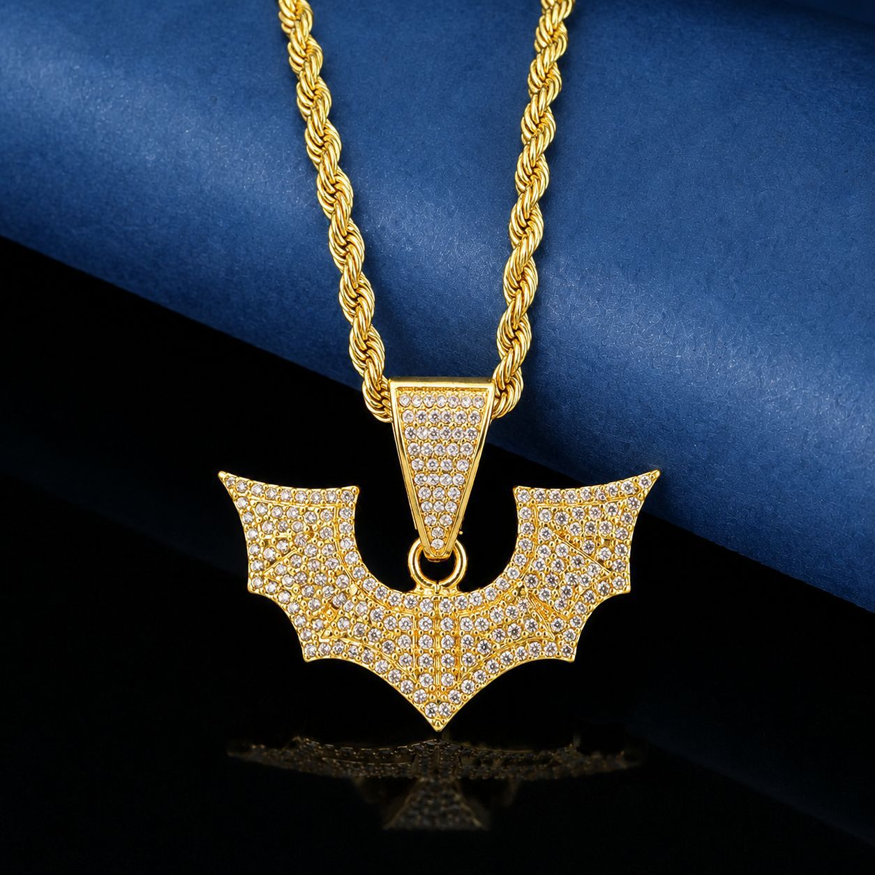 Collar de Moda con Colgante de Murciélago Retro Nuevo Estilo Europeo y Americano, Collar Trenzado de 3 mm, Joyería Moderna, Versátil y con Personalidad