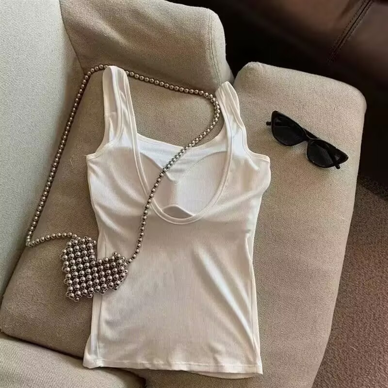 胸パッド付き黒キャミソール、女性用夏用アウター、アメリカンスタイルの大きなバックレストップ、滑り止めショルダーストラップ、ホットガールの美しい背中、中空デザイン|undefined
