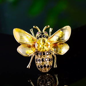 Korean Fashion Cute Bee Zircon Brooch Elegant Creative Enamel Color Clothing Pin Distinctive Simple Accessories
