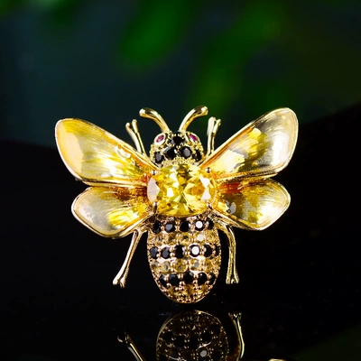 Korean Fashion Cute Bee Zircon Brooch Elegant Creative Enamel Color Clothing Pin Distinctive Simple Accessories