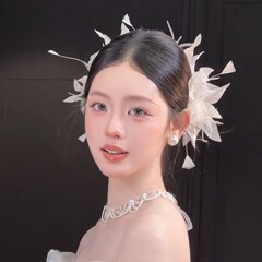 新しいスーパーフェアリーフェザーフラワーフォレストスタイルのヘッドドレス結婚式の花嫁のウェディングドレスヘアピンスタイルドレスアクセサリーヘアアクセサリー