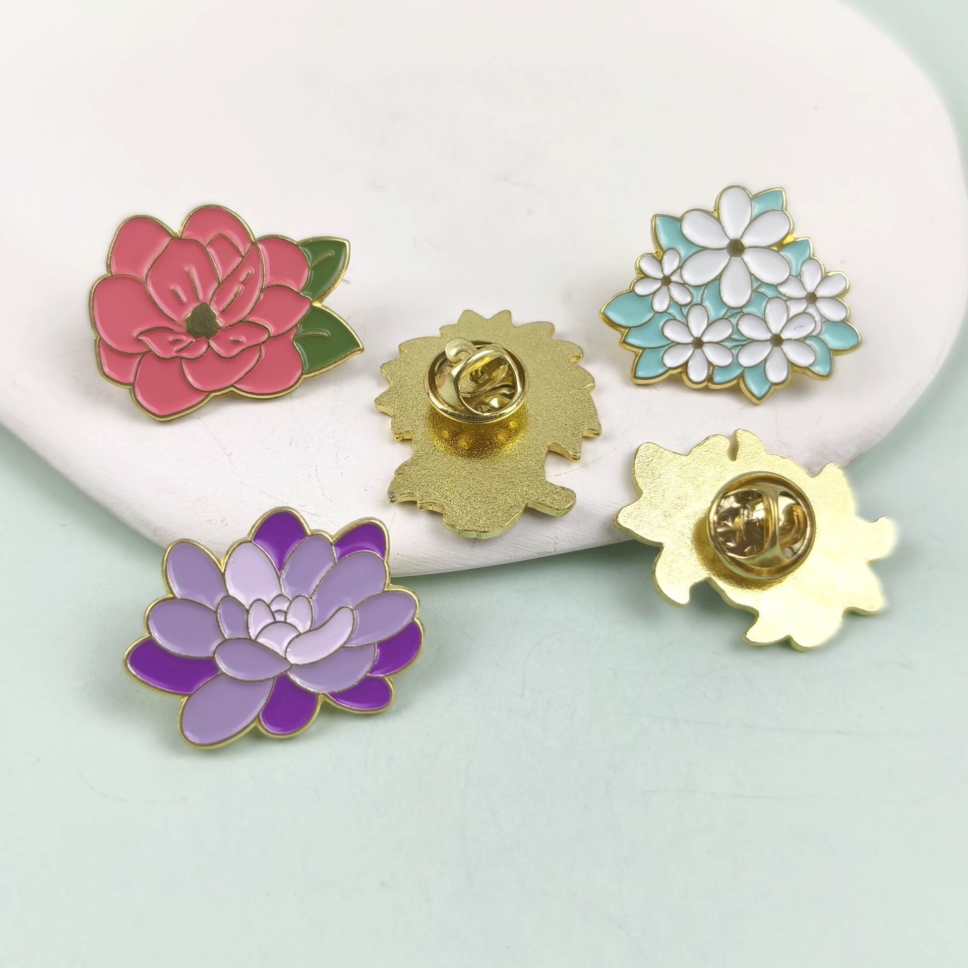 Broche de flor de planta creativa pequeño vestido de niña fresca insignia accesorios vestido personalizado broche de metal