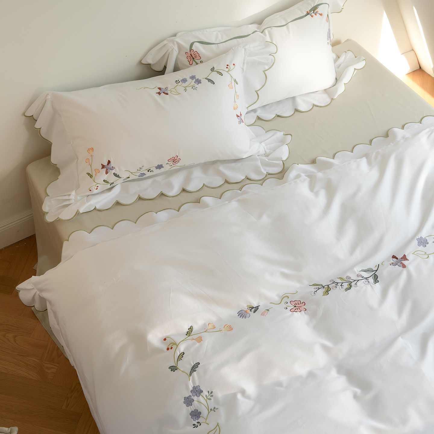 Girly Fresh Xinjiang Long-Staple Cotton Ruyi Satin Lace Embroidery Four-Piece Set All-Cotton Duvet Cover Bed Sheet Bedding