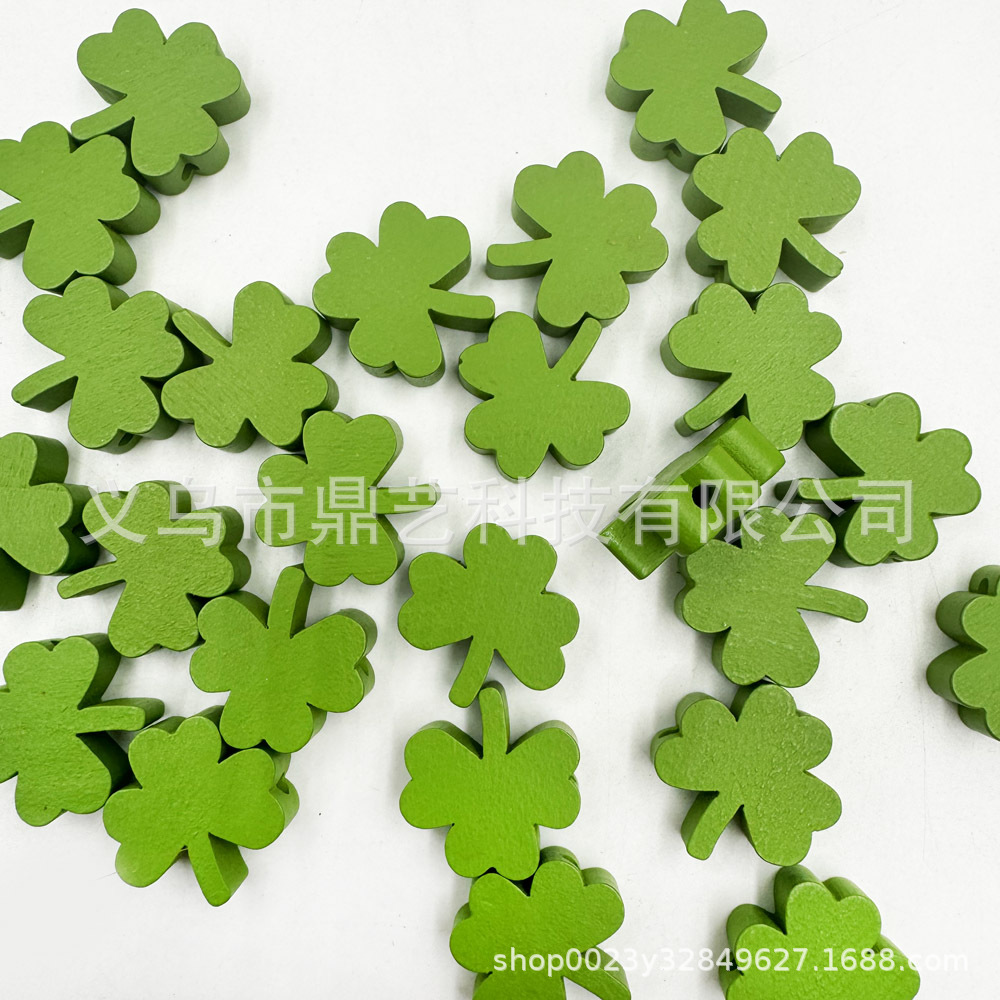 卸売りプリント木珠アイルランド日木珠クローバー四葉草形散珠diyビーズアクセサリー部品
