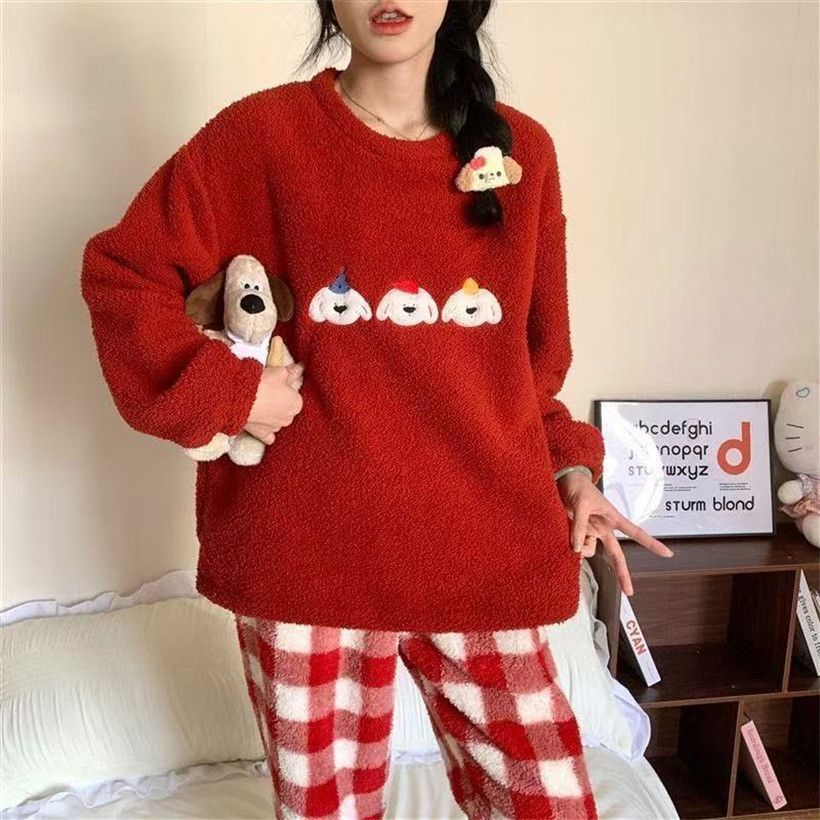 Al por mayor transfronterizo otoño y invierno rojo grueso calentamiento mitad de camisa de terciopelo pijama de mujer encantadora dulce dibujos animados cómodo abrigo para el hogar