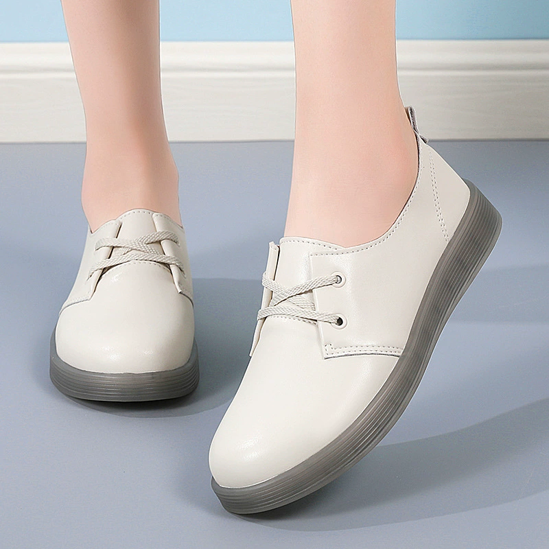 Мягкая подошва маленькая белая обувь женская 2024 осень новая бобовая обувь корейская версия одиночная обувь мама обувь нескользящая повседневная обувь плоская подошва
