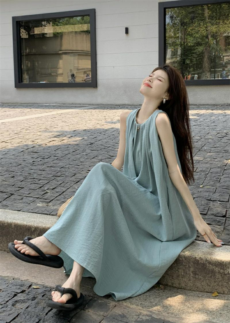 해변 휴일 백리스 스트레이트 원피스 여성복 여름 윈난 여행복 느슨한 슬링 비치 중장 스커트