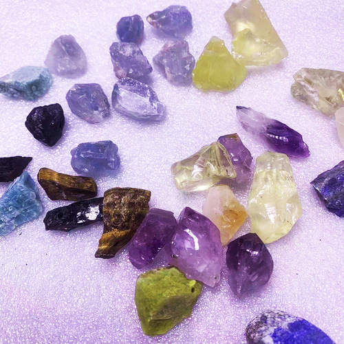 Wholesale natural crystal raw stone gravel, amethyst rose quartz punched DIY pendant, men's and women's crystal jewelry
