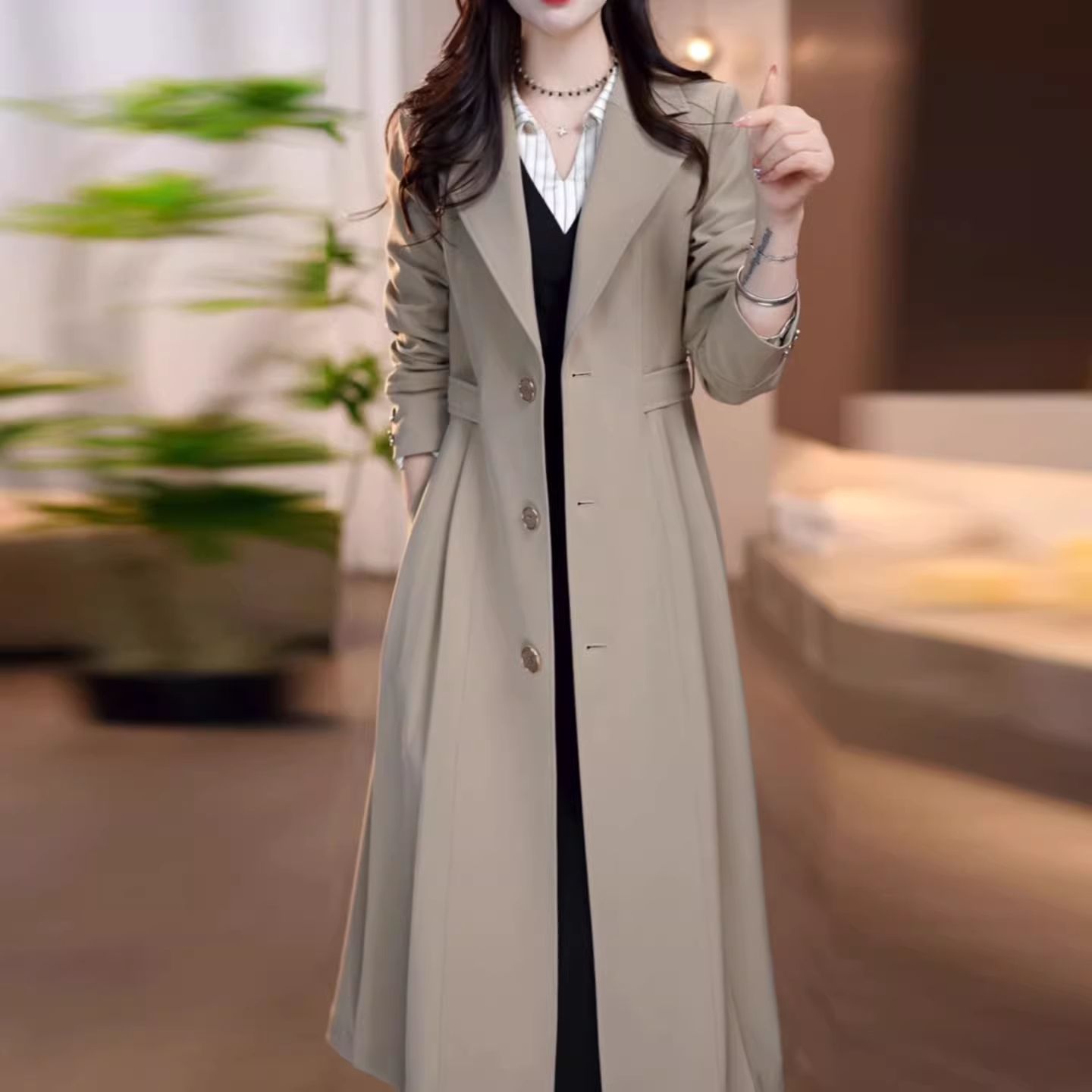 Fashionable and Elegant Mid-Length Coat, New Women's Trench Coat, Slimming, Spring and Autumn, Stylish