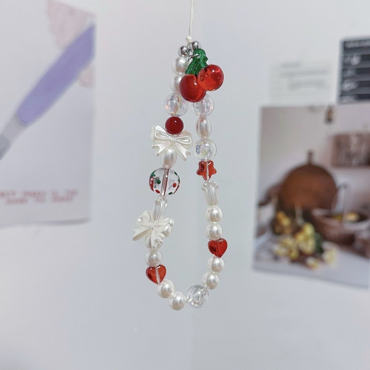 Cute cherry chain, niche short style, beaded phone charm, camera CCD lanyard.