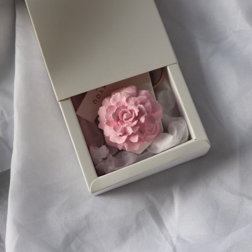 Mother's Day Fashion Creative Gift Carnation Diffuser Stone Perfume Diffuser Car Pendant 