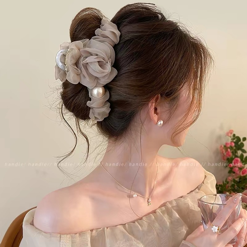 17#[mocha brown] mesh rose pearl clip approximately 13cm