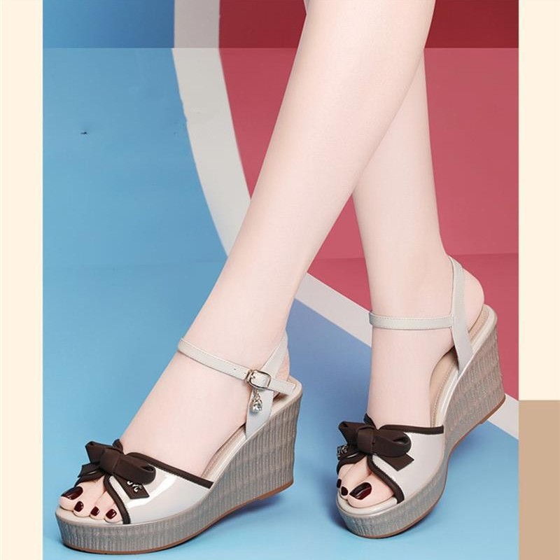 Nuevas sandalias de verano 2026 hadas tacones altos tacones impermeables muffin con zapatos de boca de pez romana