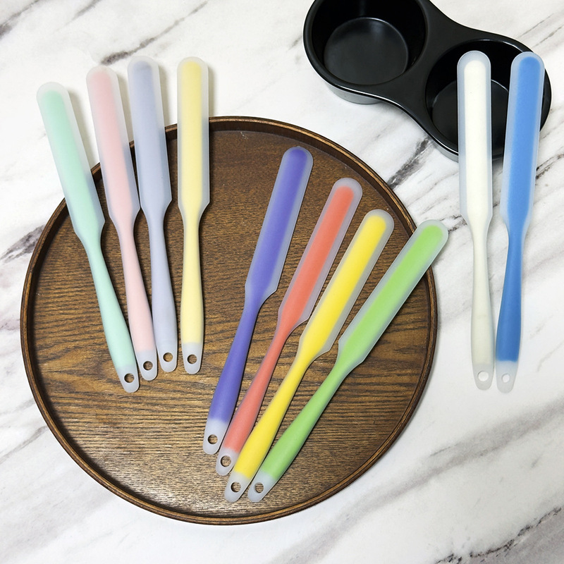 Translucent Silicone Baking Scraper Food Grade High Temperature Resistant Integrated Cream Spatula Jam Salad Stirring Scraper Translucent Silicone Baking Scraper Food Grade High Temperature Resistant Integrated Cream Spatula Jam Salad Stirring Scraper