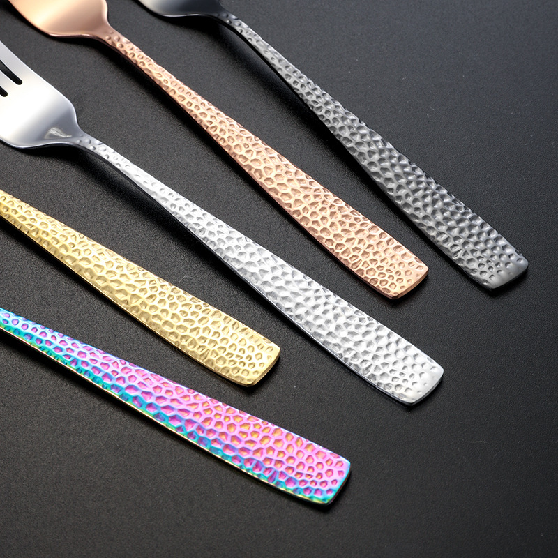 Amazon vajilla snakeskin martillo mango conjunto de cinco piezas creativo occidental cuchillo de carne y tenedor cuchara de acero inoxidable dorado cuchillo y tenedor