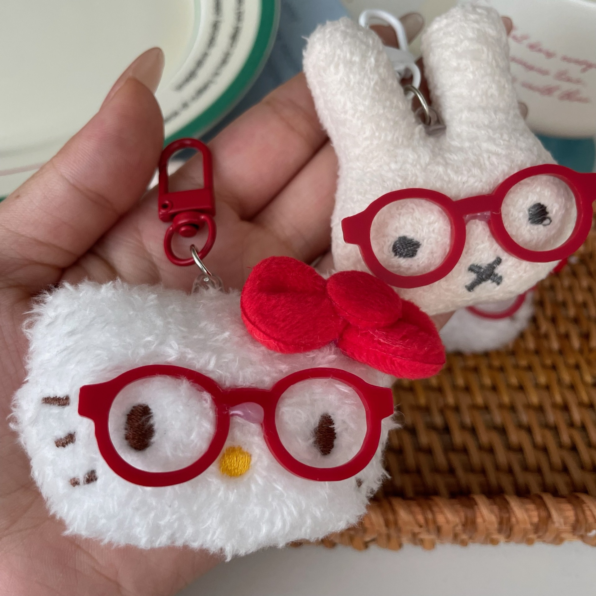 Internet Celebrity Glasses Kt Cat Doll Keychain Cute Cat Plush Pendant Cartoon Student School Bag Pendant Jewelry Accessories
