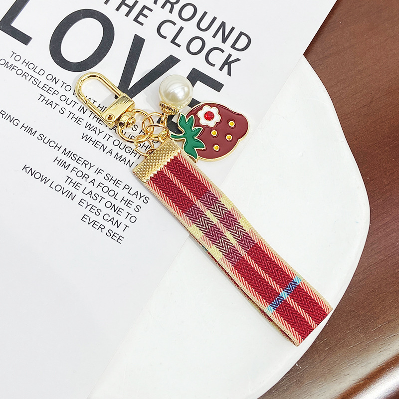 18g Weight Bag Pendant, Keychain Classification 1 Piece Quantity Holiday, Banquet, Daily Occasion Metal Material Strawberry Pattern Unisex Gender Korean Style Style Korean Style Strawberry Metal Unisex Bag Pendant Keychain 5