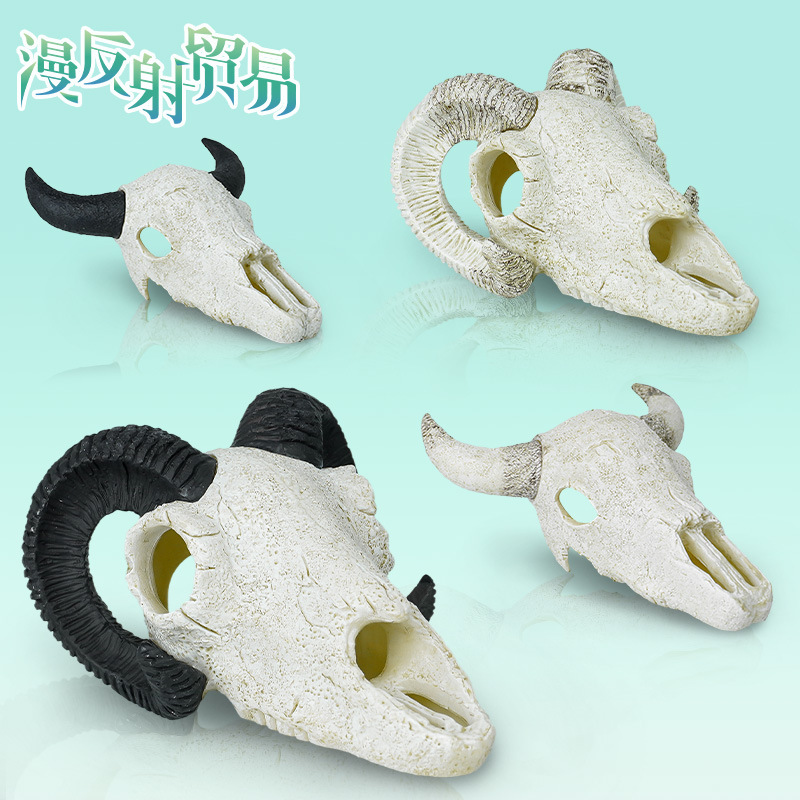 Decoración de calavera de resina Esquina en blanco y negro Cabeza de vaca y oveja Acuario Desert Micro Paisaje Artesanía Animales Huesos Explosiva