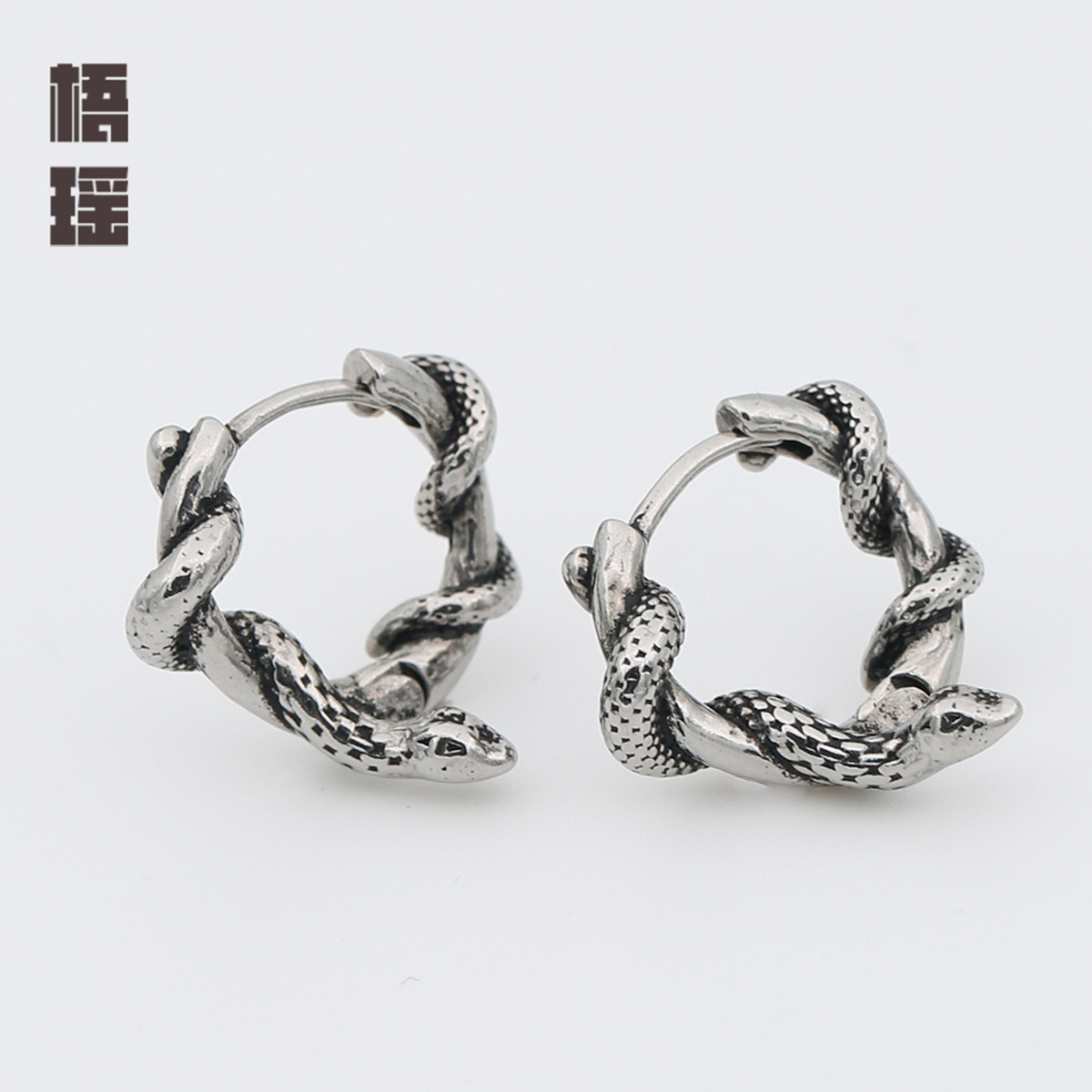 PS1235 10mm European and American retro serpentine titanium steel casting earrings personality male hip hop punk earrings wholesale