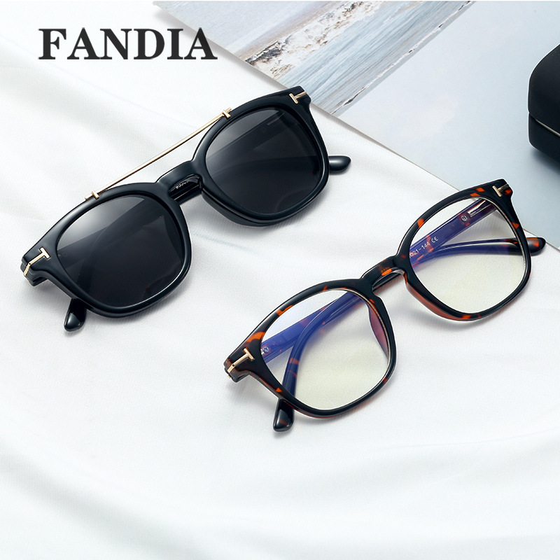 95308 nuevo conjunto de espejo magnético marco redondo marco pequeño anti-azul gafas de luz clip colgante espejo polarizado espejo fábrica en stock image 4