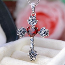 2025天然石榴石吊坠女项链正酒红色晶体通透水晶项链日韩饰品批发