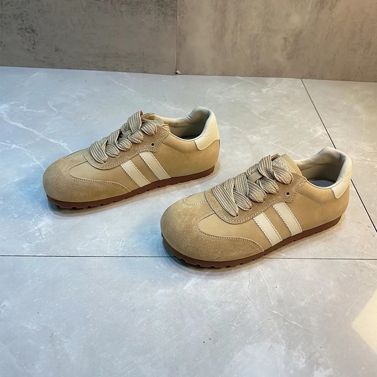 Forrest Gump Damen 2024 Frühjahr Neue auffällige Füße Kleine flache Unterseite Casual Sports Board Vielseitiges deutsches Training Little_voghion.com